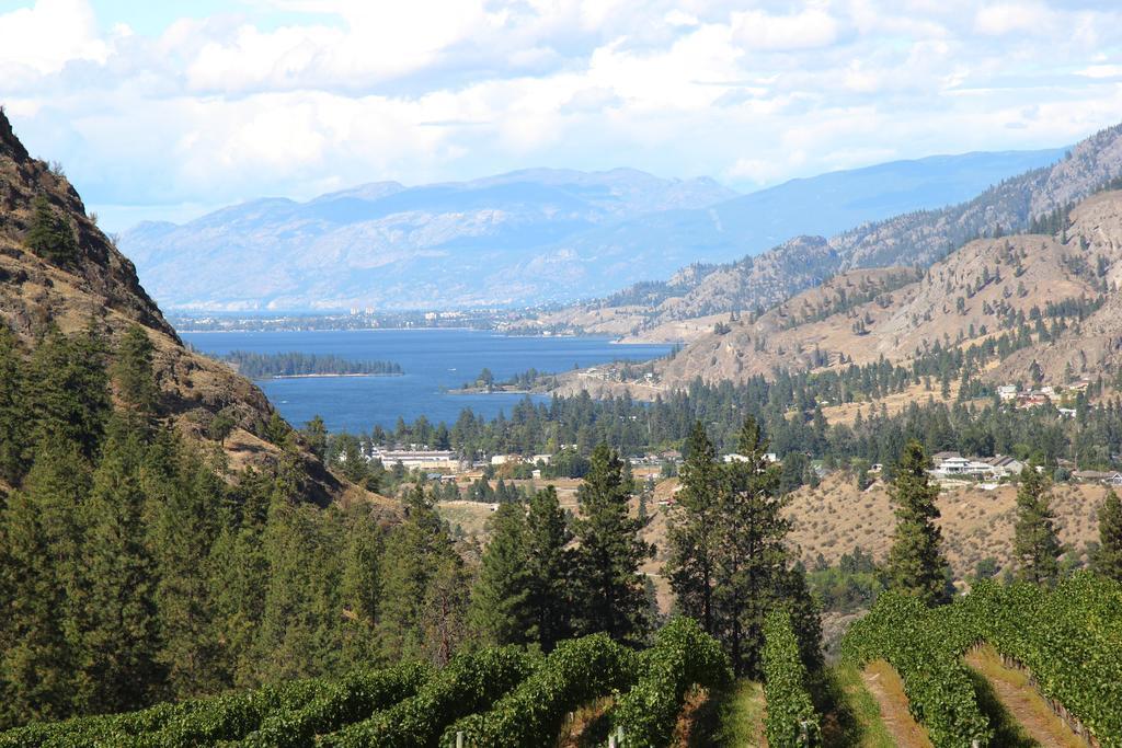 Sunshine And Wine Loft Hotel Penticton Exterior foto
